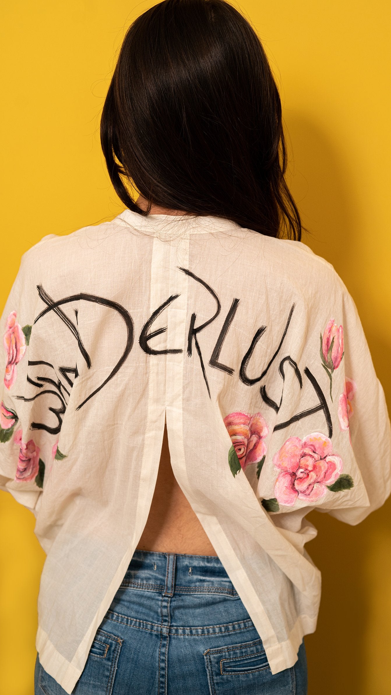 Boxy shirt with wanderlust print